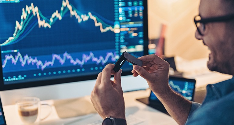 Understanding Crypto Trading Real-Time Strategies and Insights Understanding Crypto Trading Real-Time Strategies and Insights